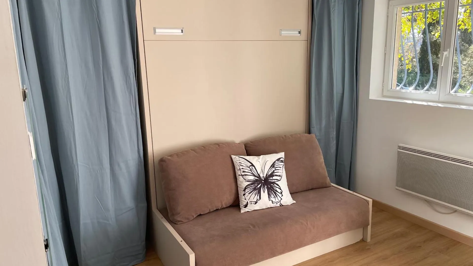 Confortable Studio Au Calme Avec Acces Piscine Et Parking Bouc-Bel-Air 0*,