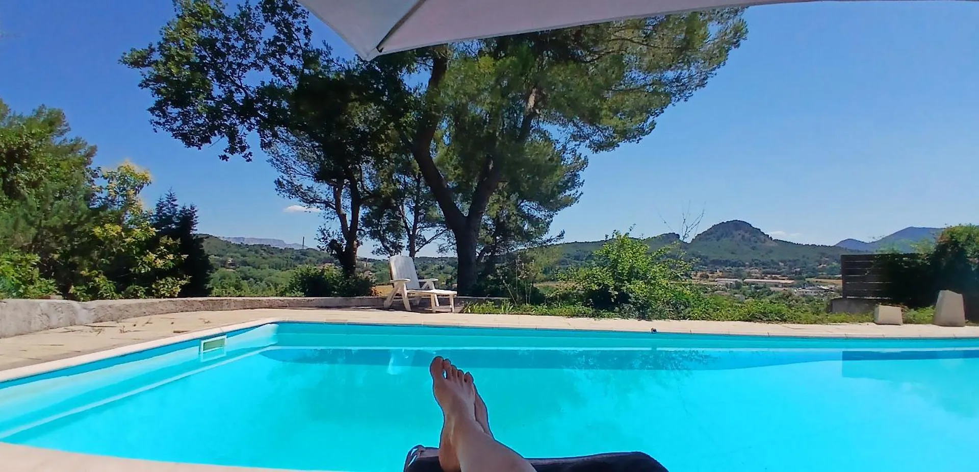Confortable Studio Au Calme Avec Acces Piscine Et Parking Bouc-Bel-Air 0*,  France